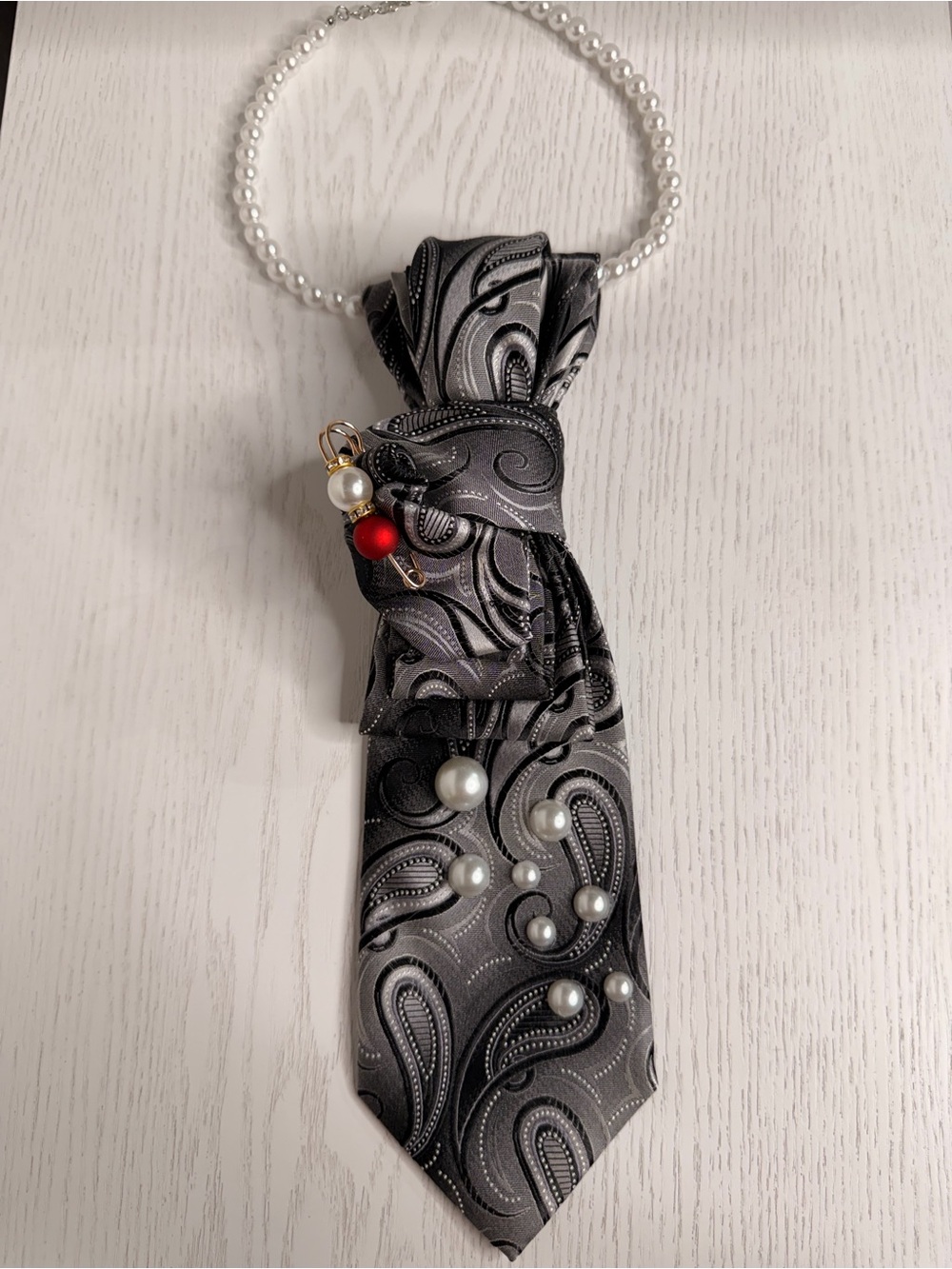 Elegant Gray Paisley Pearl-Accent Necklace